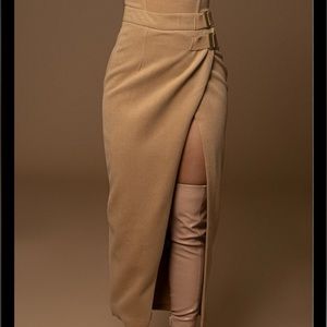 ISO Jluxlabel Gisele wool Skirt both colors